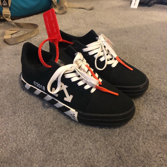 Off-White Vulcanized Sneaker - Picture 2 of 10